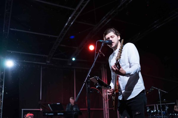 Quels sont les principes fondamentaux de l'analyse de la musique minimaliste ?