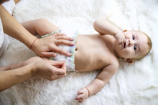 Quels sont les accessoires indispensables pour changer un bébé ?